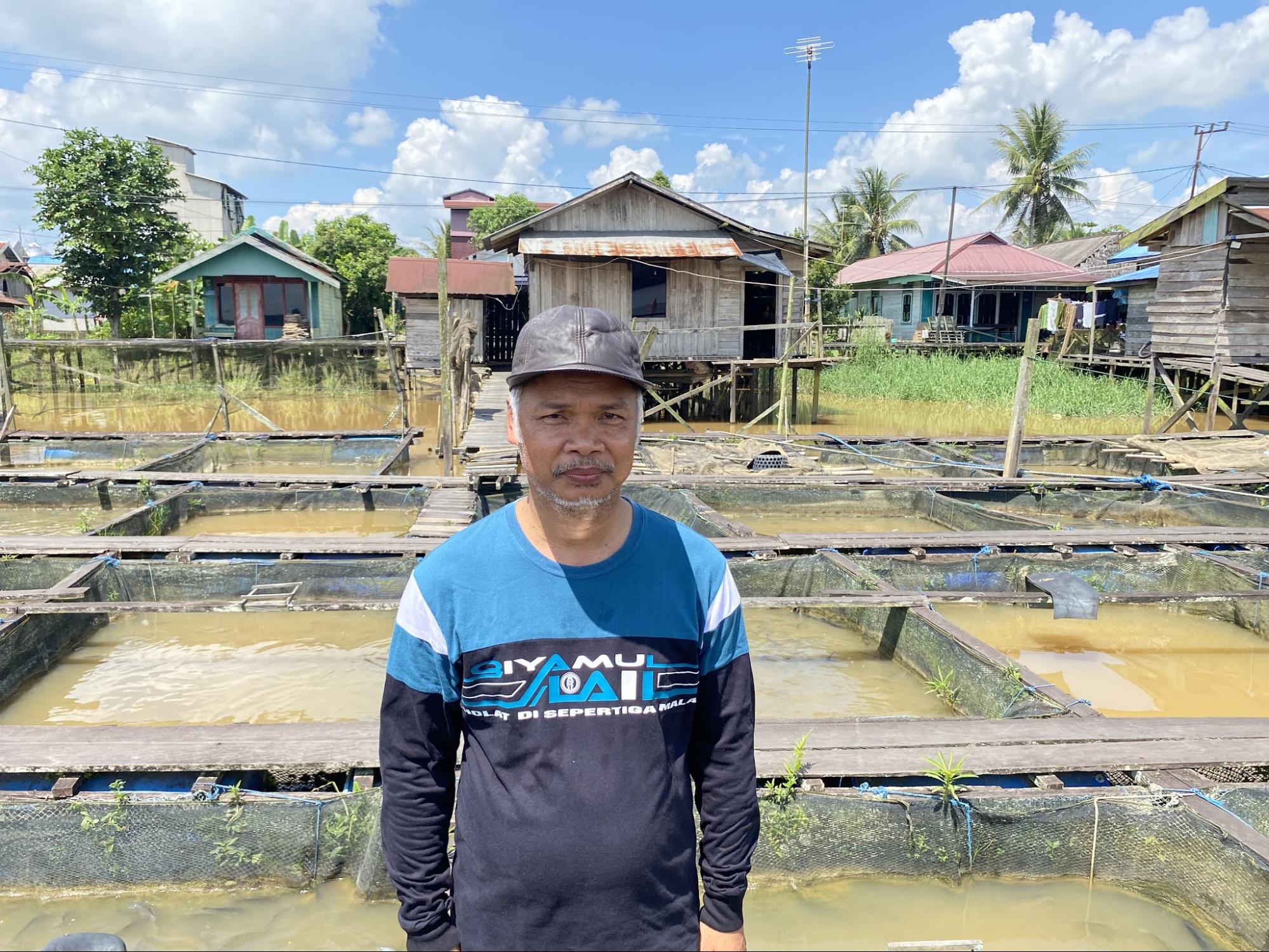 Kepala Desa Embalut Tenggarong, Basri. (Defrico/Kaltimtoday.co)